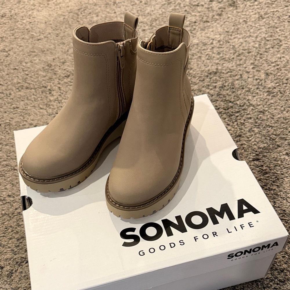Sonoma Girls Taupe Chelsea Lug Ankle Boots